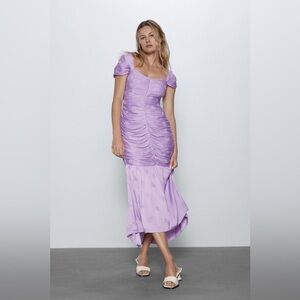 Zara‎ Blogger’s Favorite Lilac Purple Ruched Midi Dress